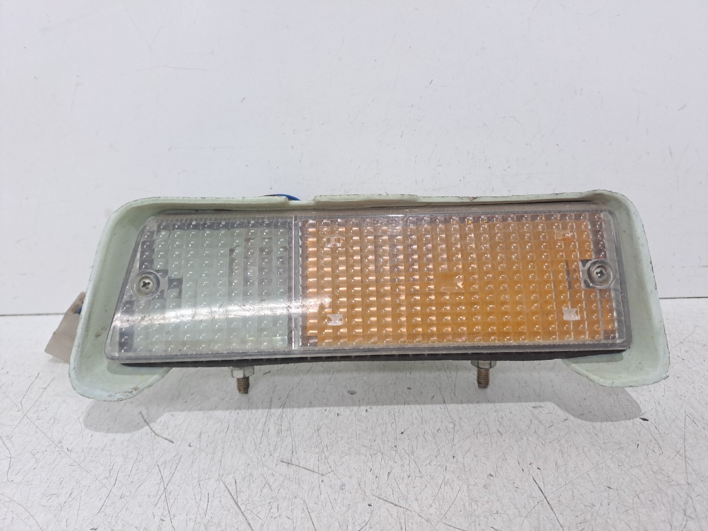 Left Front Indicator ISUZU KBD 25
