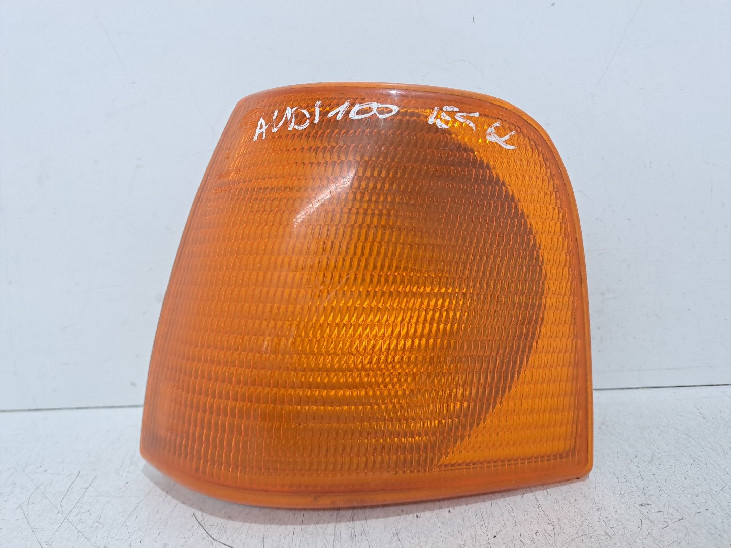 Left Front Indicator AUDI 100 (44, 44Q, C3) | 82 - 91