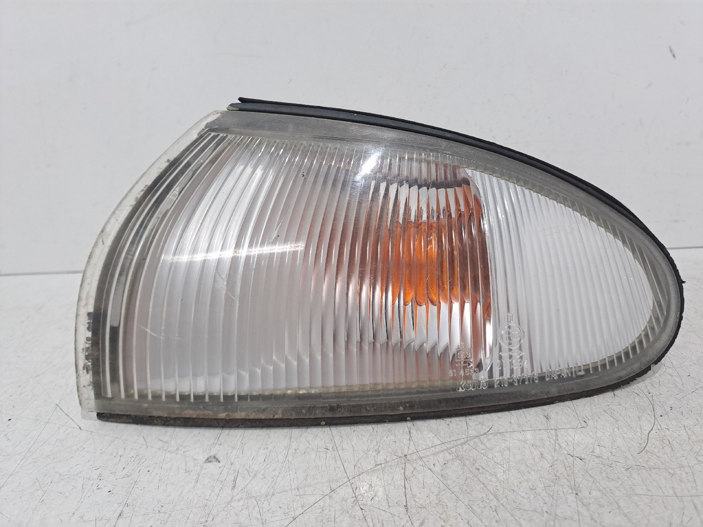 Pisca frente esquerdo MITSUBISHI COLT IV (CA_A) | 92 - 96