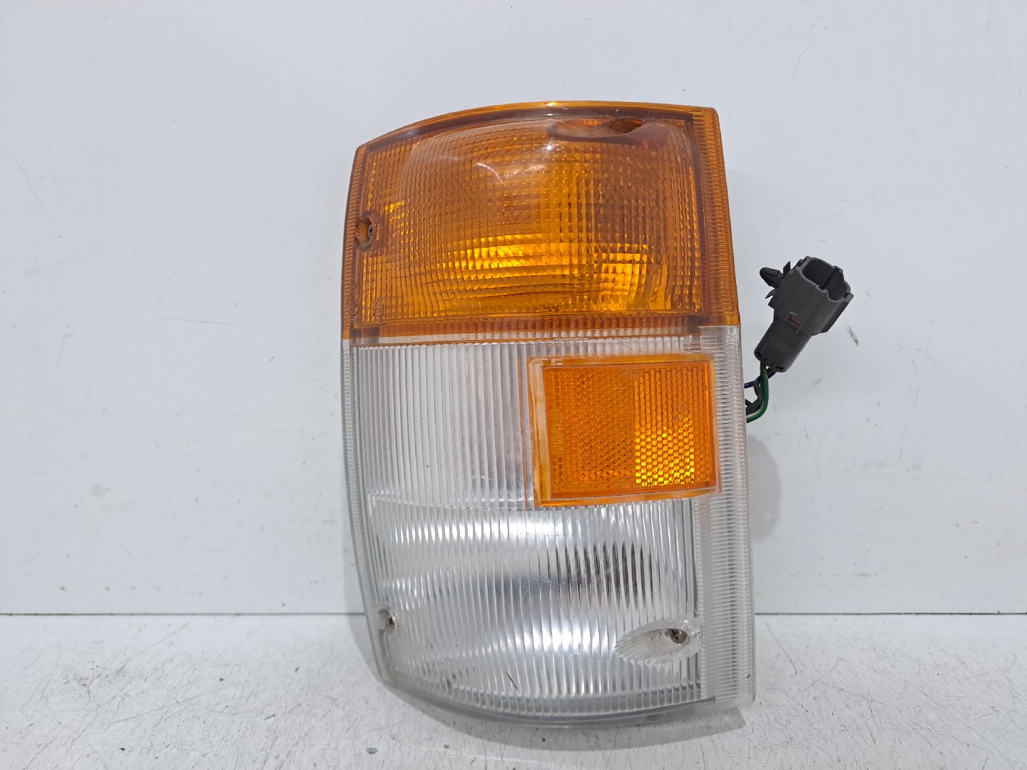 Left Front Indicator ISUZU ELF | 92 - 03