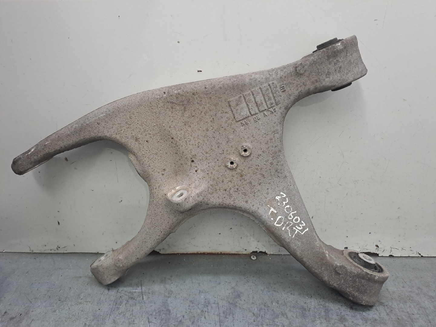 Right Rear Suspension Arm AUDI A4 Avant (8K5, B8) | 07 - 15