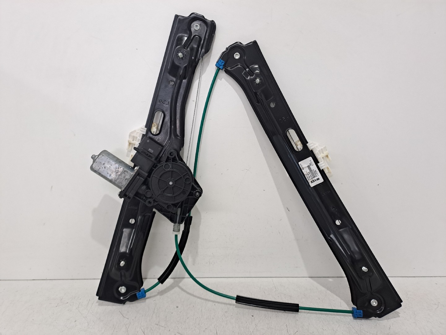 Left Front Window Regulator BMW 1 (F20) | 11 - 19