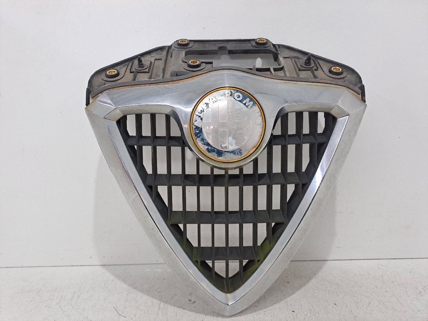 Front Grille ALFA ROMEO 156 Sportwagon (932_) | 97 - 06