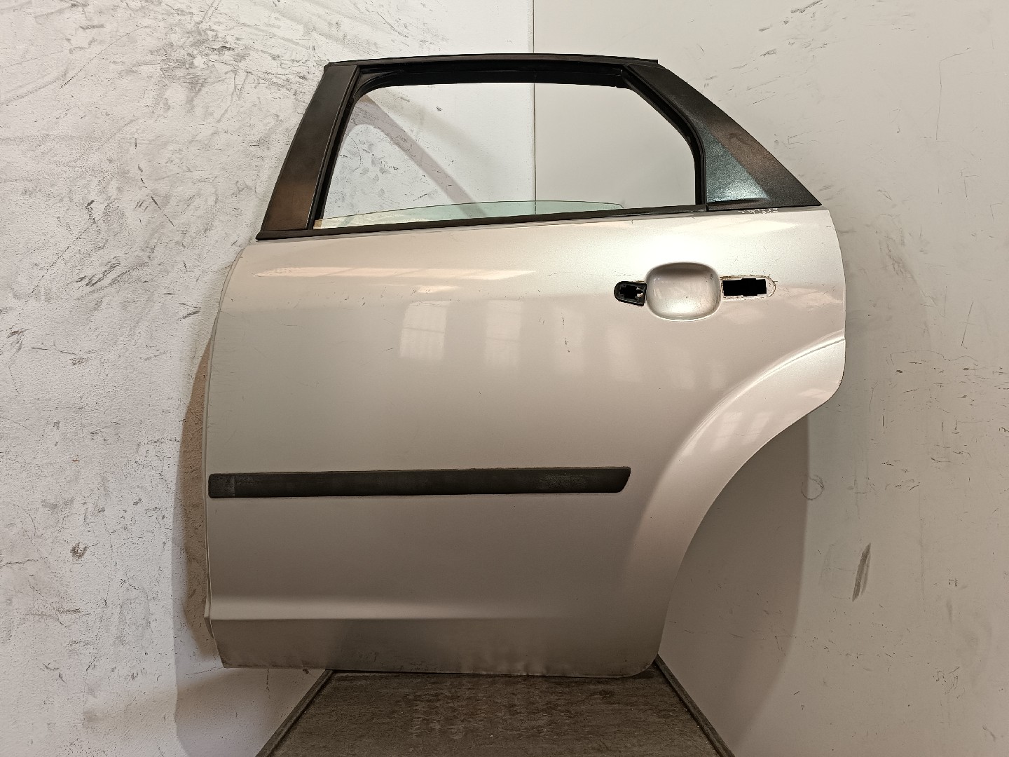 Porta trás esquerda FORD FOCUS II (DA_, HCP, DP) | 04 - 13
