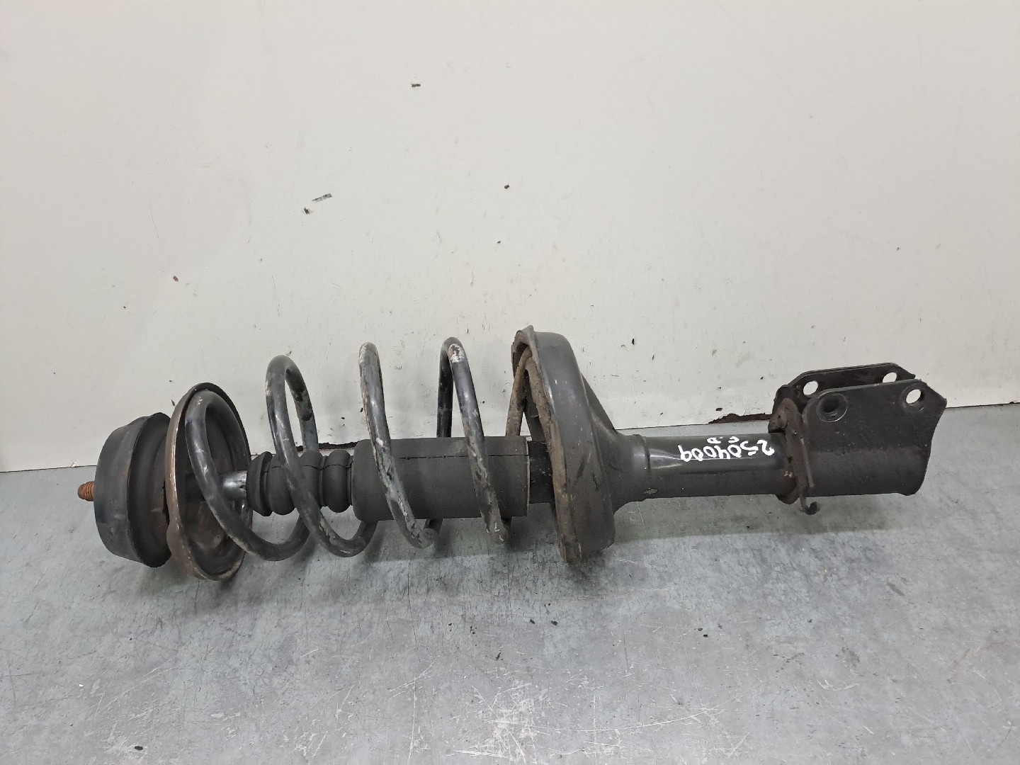 Right Front Shock Absorber RENAULT CLIO II Caixa (SB0/1/2_) | 98 - 