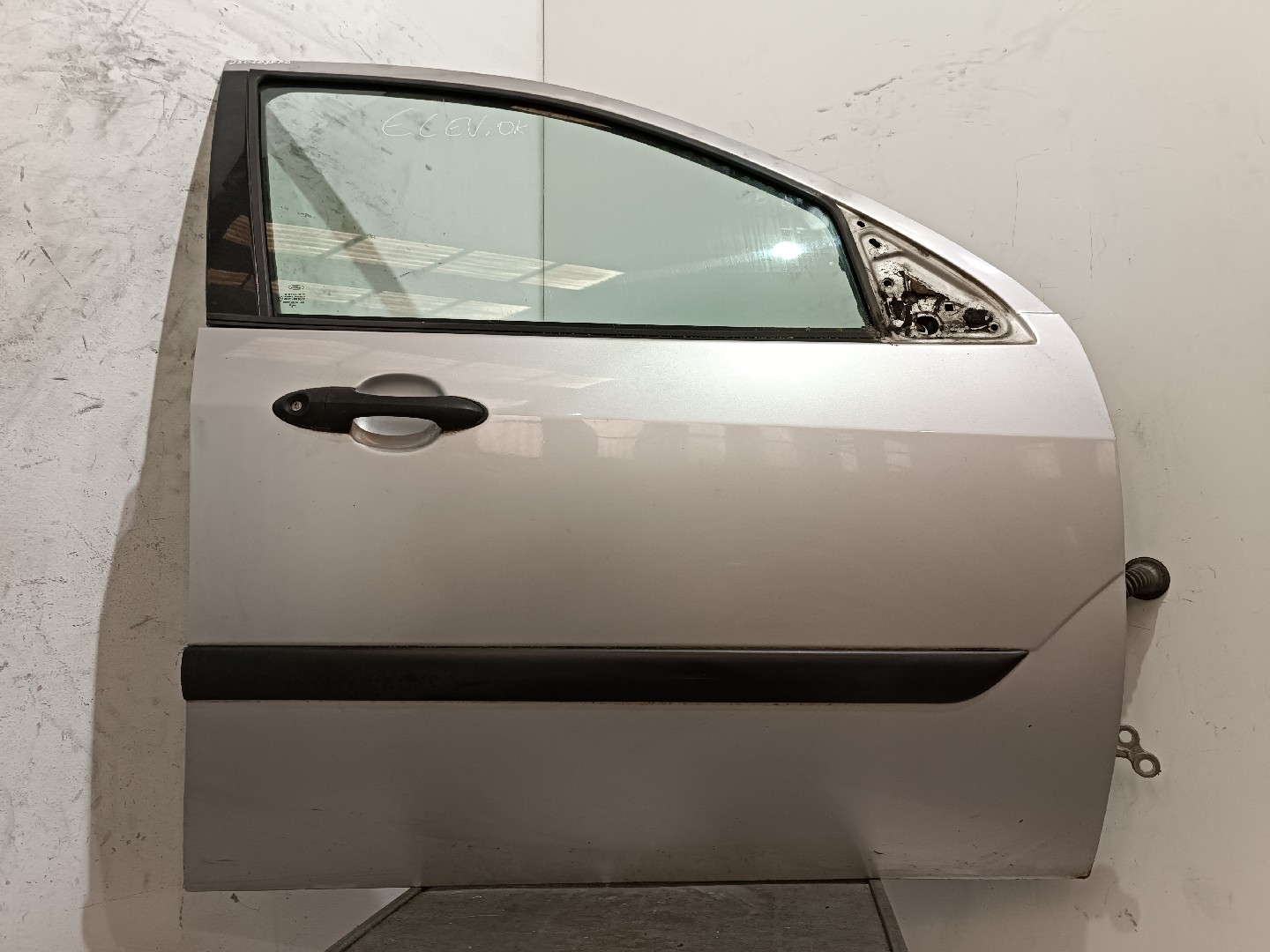 Porta frente direita FORD FOCUS Caixa/Combi (DNW) | 98 - 05