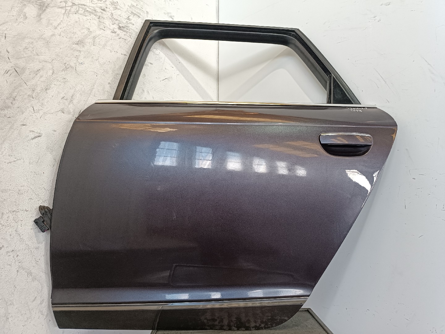 Porta trás esquerda AUDI A6 Avant (4F5, C6) | 04 - 11
