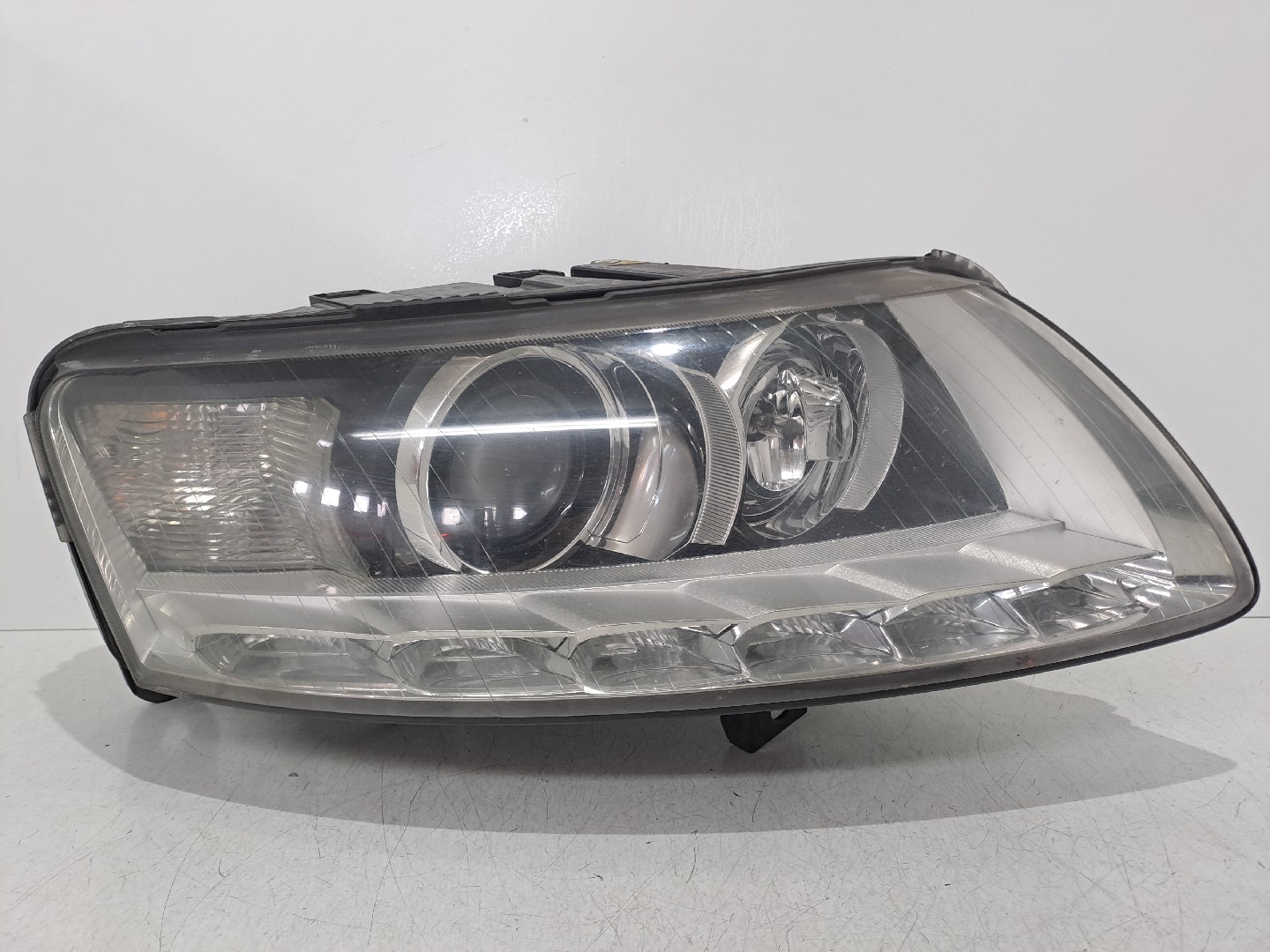 Right Headlight AUDI A6 Avant (4F5, C6) | 04 - 11