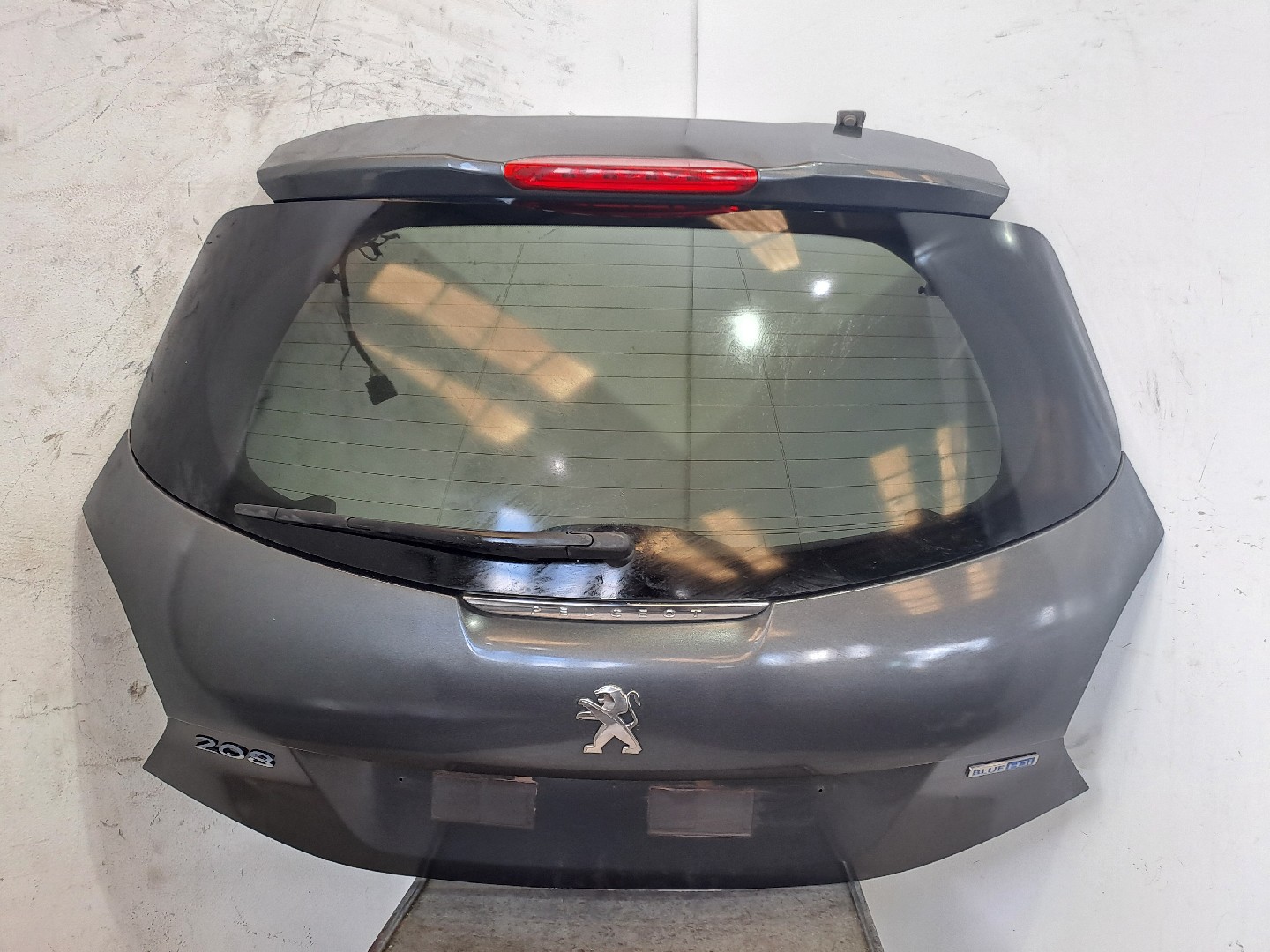 Tailgate PEUGEOT 208 I (CA_, CC_) | 12 - 