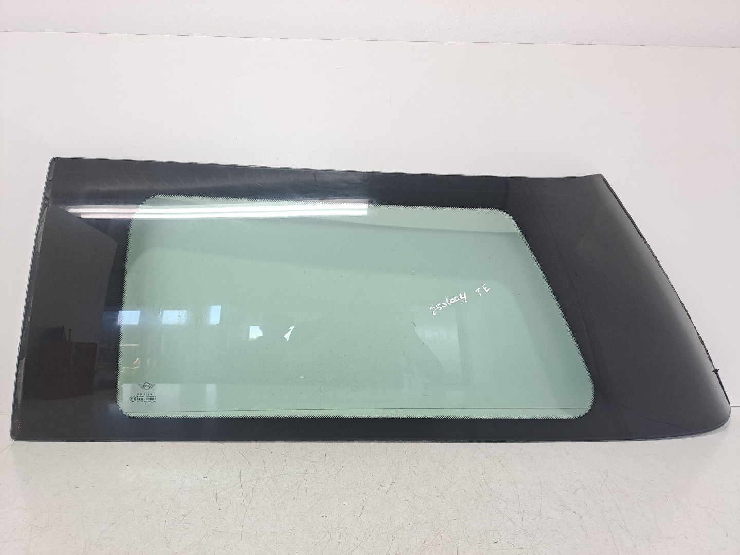 Rear Left Quarter Glass MINI MINI (R50, R53) | 01 - 06