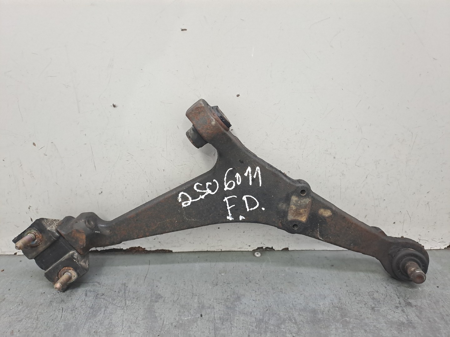 Braço suspensão frente direito CITROEN SAXO (S0, S1) | 96 - 04