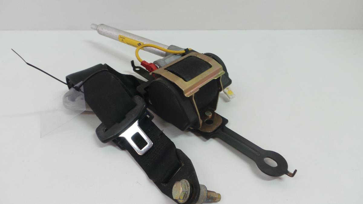 Pre-tensor frente esquerdo NISSAN PRIMERA (P11) | 96 - 01