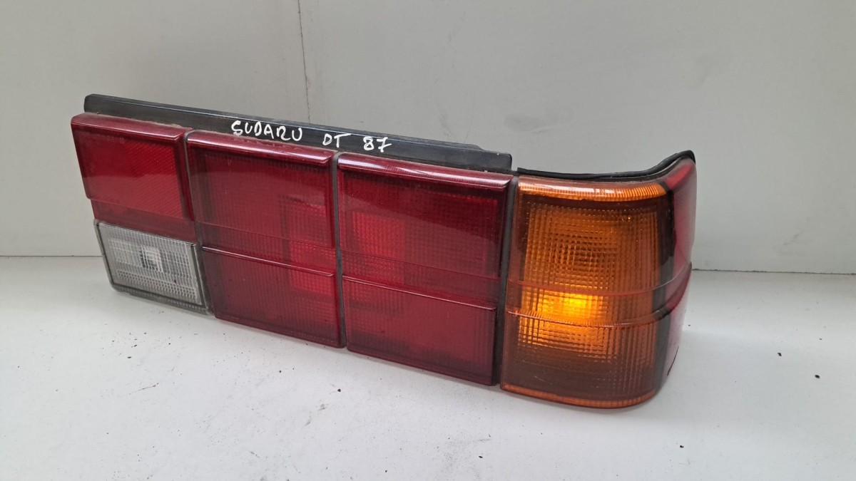 Farolim direito SUBARU LEONE III | 84 - 94