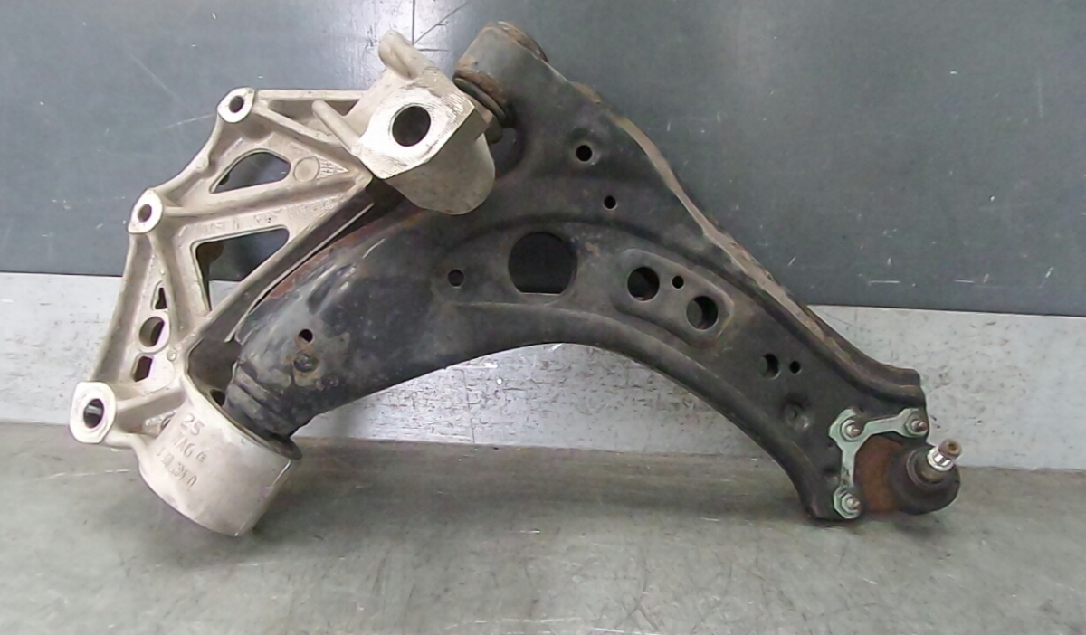 Right Front Suspension Arm SKODA ROOMSTER (5J) | 06 - 15
