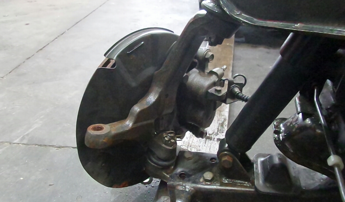 Right Front Steering Knuckle MITSUBISHI L 300 III Camião de plataforma/chassis (P1_T ) | 94 - 00 Imagem-1