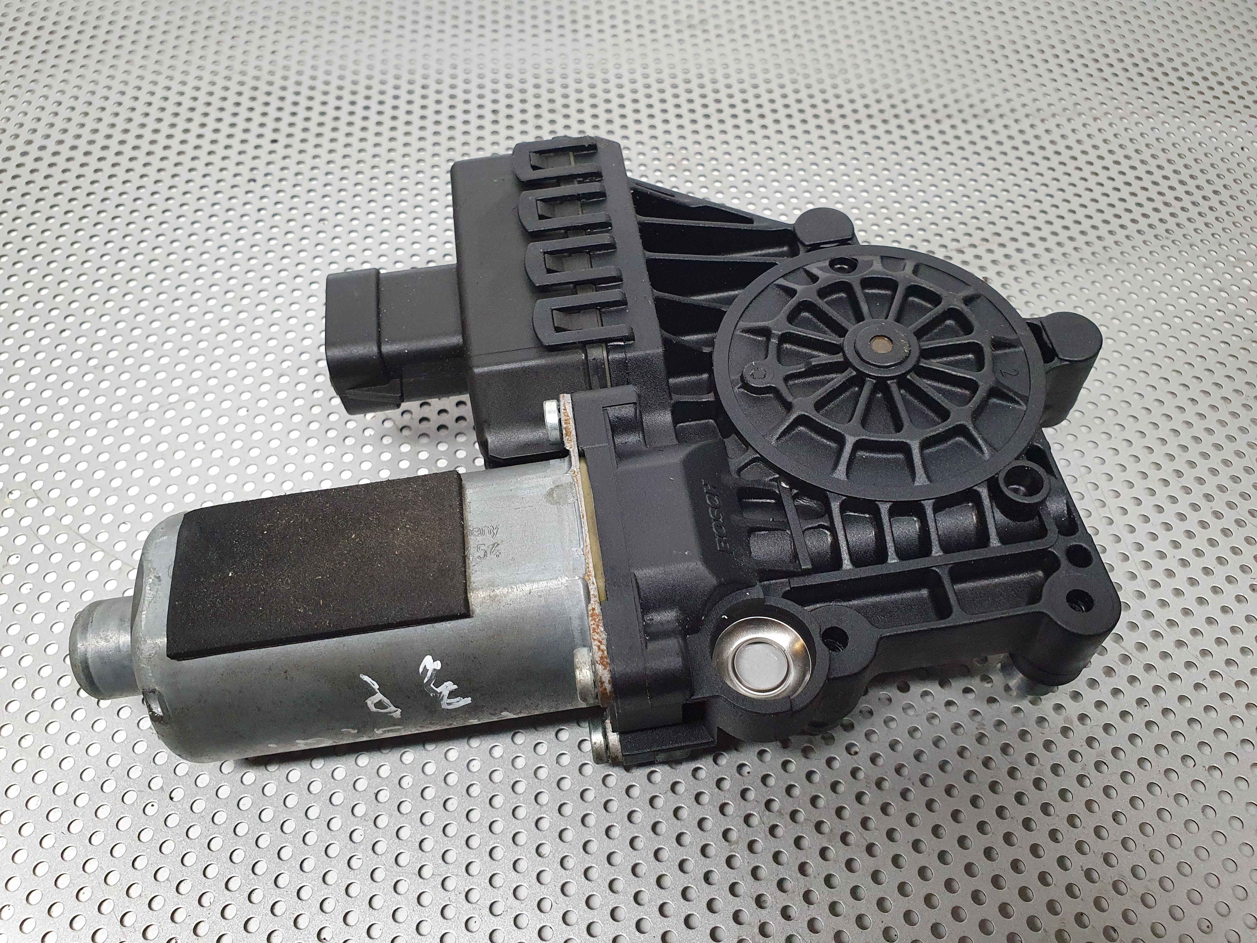 Motor Elevador Porta Frente Esq OPEL ASTRA H (A04) | 04 - 14 Imagem-3 Motor Elevador Porta Frente Esq OPEL ASTRA H (A04) | 04 - 14 Imagem-3