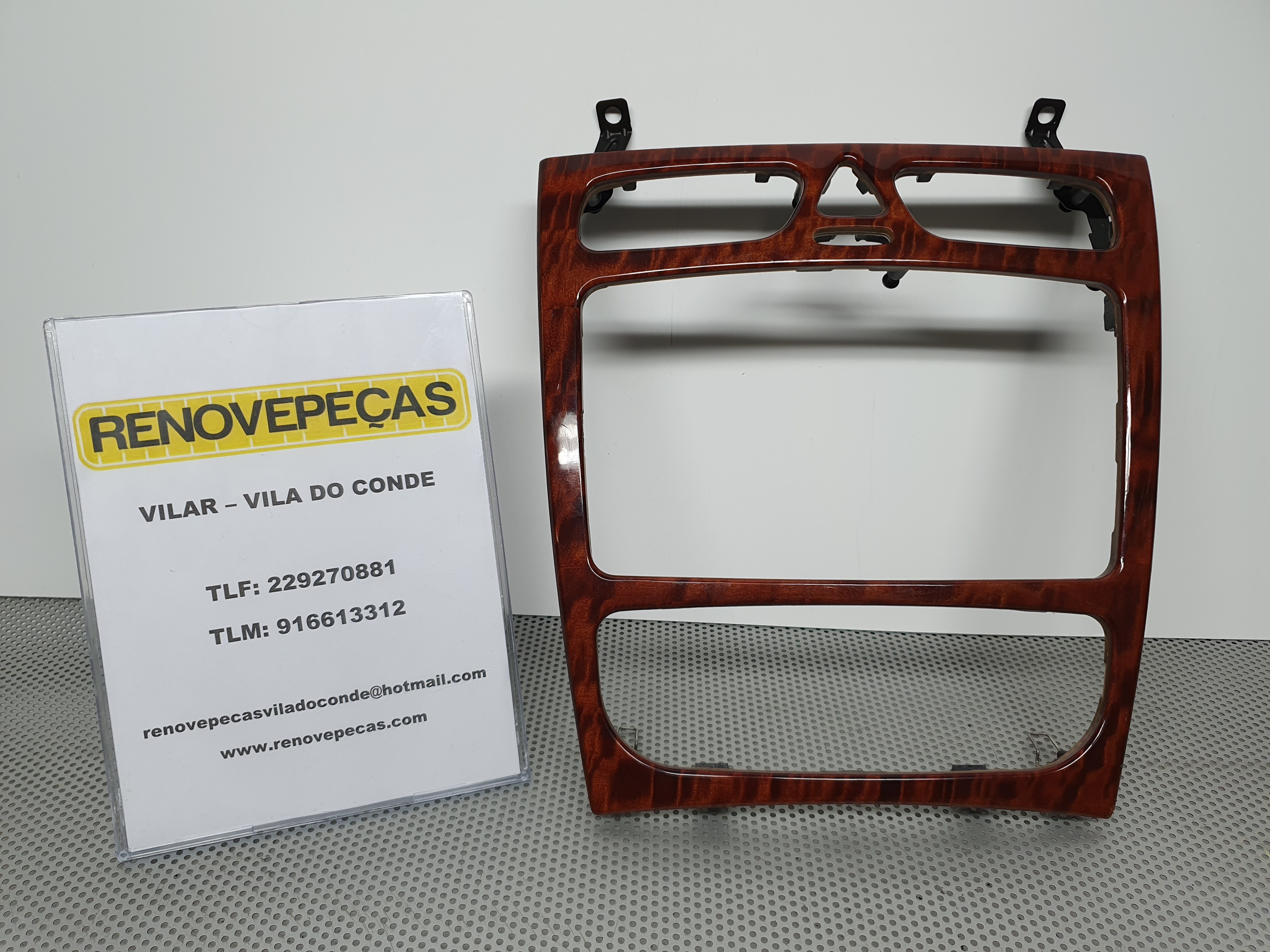 Consola Central MERCEDES-BENZ C-CLASS (W203) | 00 - 07 Imagem-0 Consola Central MERCEDES-BENZ C-CLASS (W203) | 00 - 07 Imagem-0