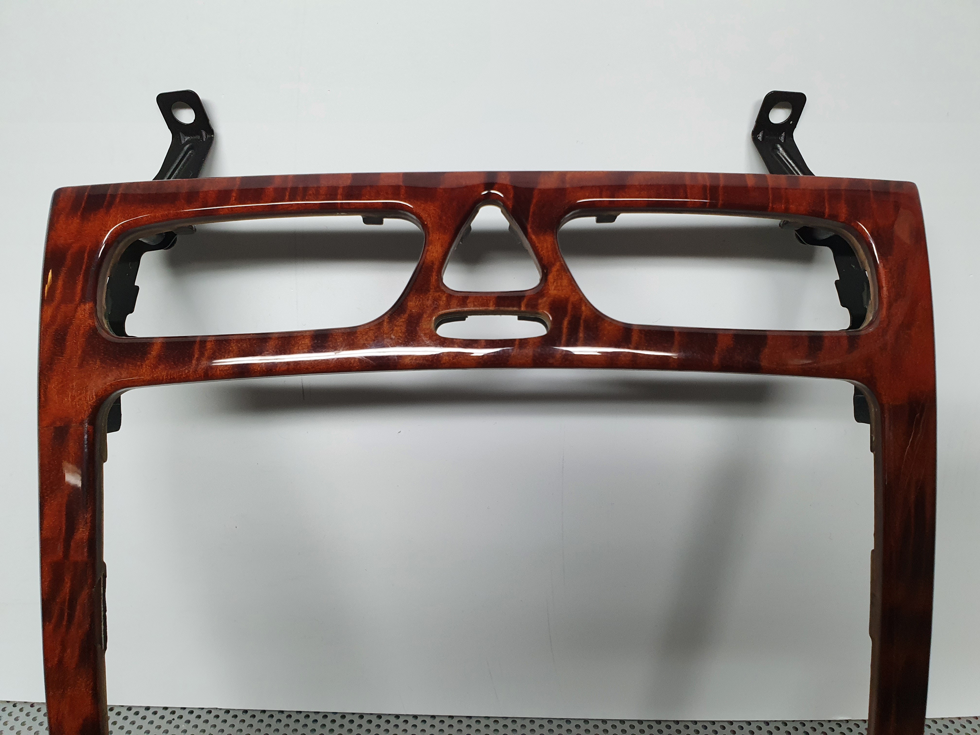 Consola Central MERCEDES-BENZ C-CLASS (W203) | 00 - 07 Imagem-1 Consola Central MERCEDES-BENZ C-CLASS (W203) | 00 - 07 Imagem-1