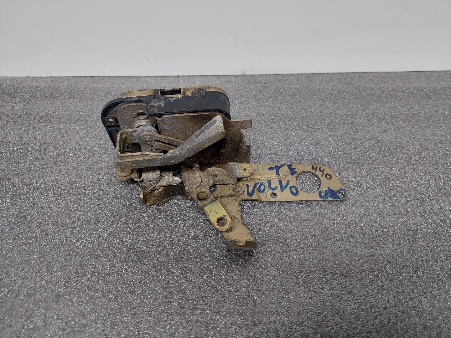 Fecho Porta Tras Esq VOLVO 440 K (445) | 88 - 96