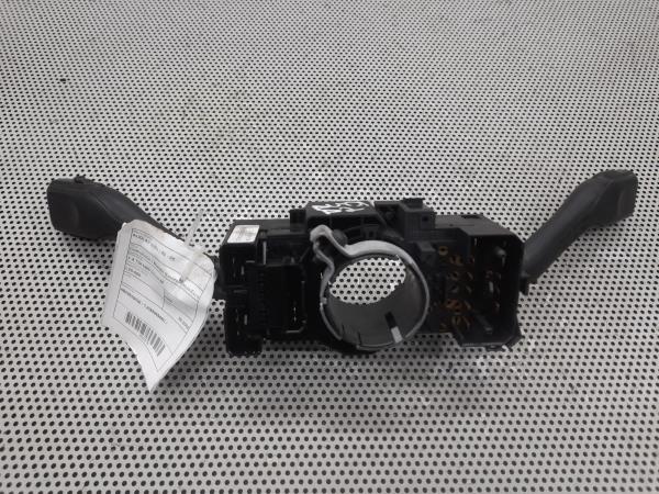 Comutador / Manete (Luzes/Piscas/Escovas/Fita) AUDI A2 (8Z0) | 00 - 05 Imagem-4 Comutador / Manete (Luzes/Piscas/Escovas/Fita) AUDI A2 (8Z0) | 00 - 05 Imagem-4