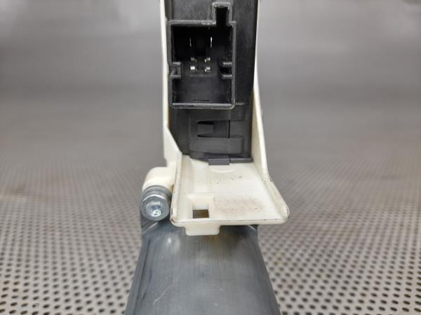 Motor Elevador Porta Frente Esq AUDI Q7 (4LB) | 06 - 16 Imagem-4 Motor Elevador Porta Frente Esq AUDI Q7 (4LB) | 06 - 16 Imagem-4