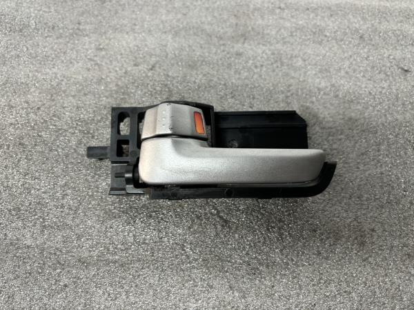 Puxador Interior Frente Esq SUZUKI SWIFT III (MZ, EZ) | 05 - 