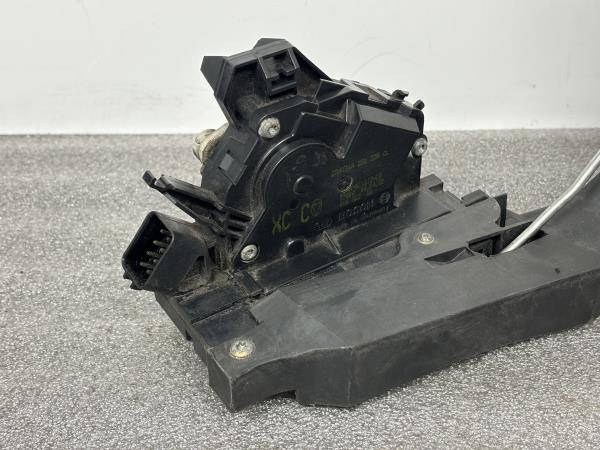 Fecho Porta Frente Esq FORD FOCUS Turnier (DNW) | 99 - 07 Imagem-1 Fecho Porta Frente Esq FORD FOCUS Turnier (DNW) | 99 - 07 Imagem-1