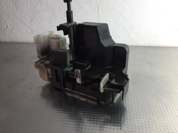 Fecho Porta Frente Esq FIAT DOBLO Veículo multiuso (119_, 223_) | 01 - Imagem-2 Fecho Porta Frente Esq FIAT DOBLO Veículo multiuso (119_, 223_) | 01 - Imagem-2