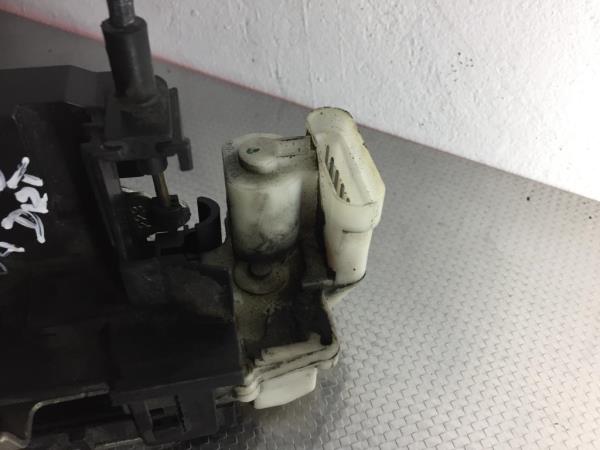 Fecho Porta Frente Dto FIAT DOBLO Veículo multiuso (119_, 223_) | 01 - Imagem-2 Fecho Porta Frente Dto FIAT DOBLO Veículo multiuso (119_, 223_) | 01 - Imagem-2