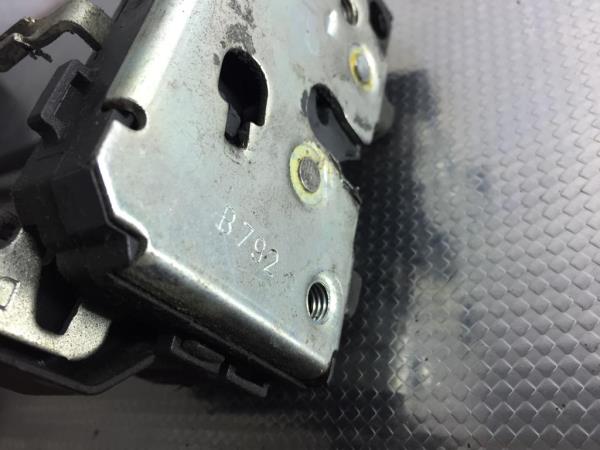 Fecho Porta Frente Dto FIAT DOBLO Veículo multiuso (119_, 223_) | 01 - Imagem-4 Fecho Porta Frente Dto FIAT DOBLO Veículo multiuso (119_, 223_) | 01 - Imagem-4