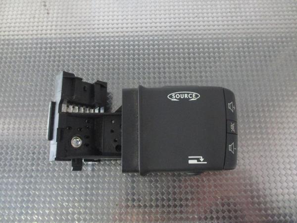 Comando Radio / Volante RENAULT MEGANE II (BM0/1_, CM0/1_) | 01 - 12