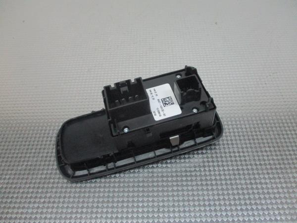 Comando/Interrutor/Botao Vidro Frente Esq FORD FIESTA VI (CB1, CCN) | 08 - Imagem-4 Comando/Interrutor/Botao Vidro Frente Esq FORD FIESTA VI (CB1, CCN) | 08 - Imagem-4