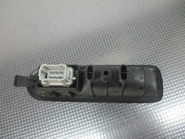 Comando/Interrutor/Botao Vidro Frente Dto RENAULT MEGANE II (BM0/1_, CM0/1_) | 01 - 12 Imagem-3 Comando/Interrutor/Botao Vidro Frente Dto RENAULT MEGANE II (BM0/1_, CM0/1_) | 01 - 12 Imagem-3