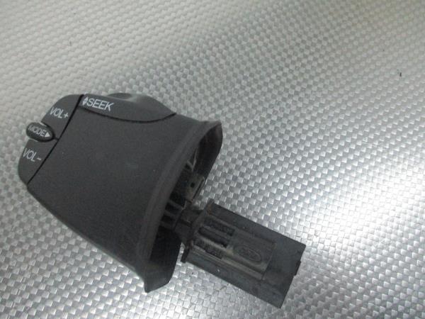 Comando Radio / Volante FORD FIESTA V Van | 02 - 10 Imagem-1 Comando Radio / Volante FORD FIESTA V Van | 02 - 10 Imagem-1