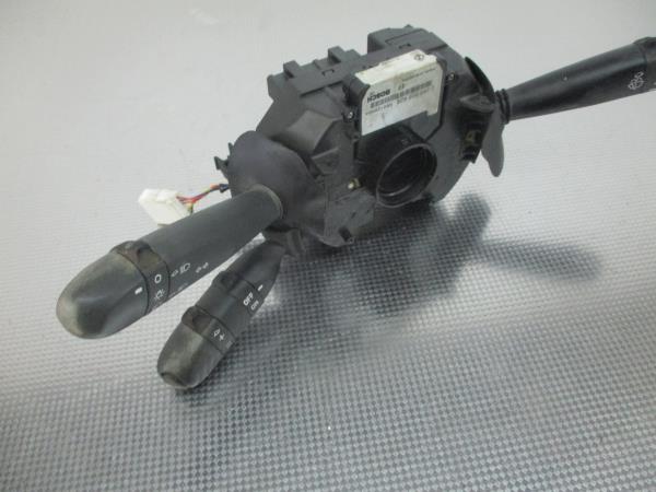 Comutador / Manete (Luzes/Piscas/Escovas/Fita) ALFA ROMEO GT (937_) | 03 - 10 Imagem-1 Comutador / Manete (Luzes/Piscas/Escovas/Fita) ALFA ROMEO GT (937_) | 03 - 10 Imagem-1