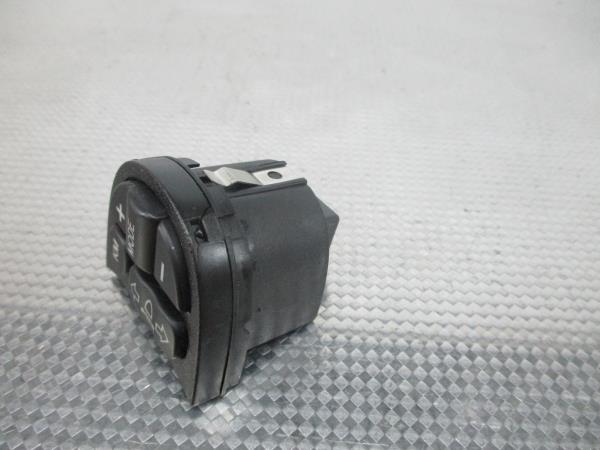 Interruptor / Botao (Regulador/Nivelador Oticas) ALFA ROMEO GT (937_) | 03 - 10 Imagem-2 Interruptor / Botao (Regulador/Nivelador Oticas) ALFA ROMEO GT (937_) | 03 - 10 Imagem-2