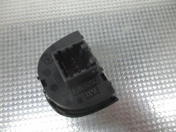 Interruptor / Botao (Regulador/Nivelador Oticas) ALFA ROMEO GT (937_) | 03 - 10 Imagem-3 Interruptor / Botao (Regulador/Nivelador Oticas) ALFA ROMEO GT (937_) | 03 - 10 Imagem-3