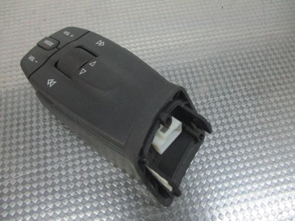 Comando Radio / Volante SEAT IBIZA IV (6J5, 6P1) | 08 - 17 Imagem-2 Comando Radio / Volante SEAT IBIZA IV (6J5, 6P1) | 08 - 17 Imagem-2