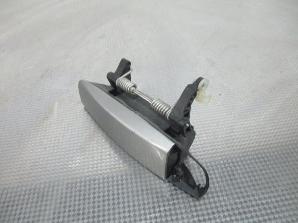 Puxador Exterior Frente Esq AUDI A4 (8E2, B6) | 00 - 05 Imagem-1 Puxador Exterior Frente Esq AUDI A4 (8E2, B6) | 00 - 05 Imagem-1