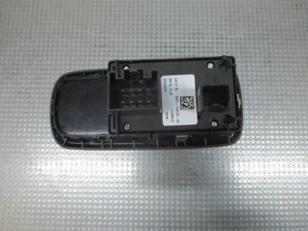 Comando/Interrutor/Botao Vidro Frente Esq FORD FIESTA VI (CB1, CCN) | 08 - Imagem-2 Comando/Interrutor/Botao Vidro Frente Esq FORD FIESTA VI (CB1, CCN) | 08 - Imagem-2
