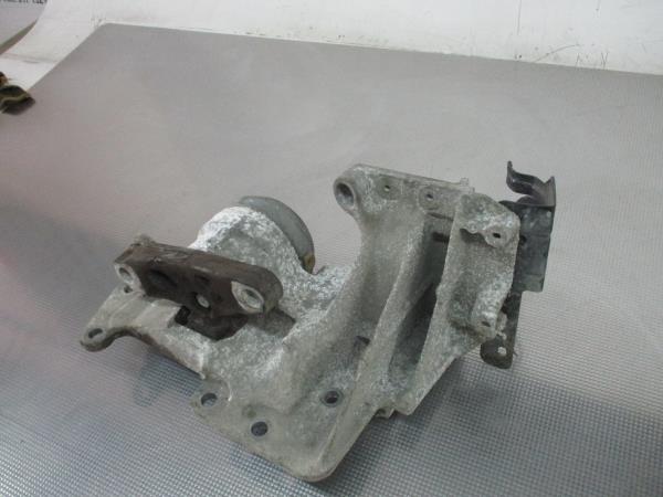 Apoio / Suporte Motor NISSAN QASHQAI / QASHQAI +2 I (J10, NJ10, JJ10E) | 06 - 14 Imagem-2 Apoio / Suporte Motor NISSAN QASHQAI / QASHQAI +2 I (J10, NJ10, JJ10E) | 06 - 14 Imagem-2