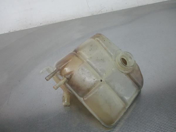 Vaso Expansao / Radiador FORD TRANSIT CONNECT (P65_, P70_, P80_) | 02 - Imagem-2 Vaso Expansao / Radiador FORD TRANSIT CONNECT (P65_, P70_, P80_) | 02 - Imagem-2