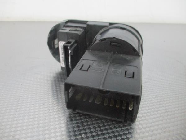 Comutador Luzes / Interrutor SEAT IBIZA III (6L1) | 02 - 09 Imagem-3 Comutador Luzes / Interrutor SEAT IBIZA III (6L1) | 02 - 09 Imagem-3