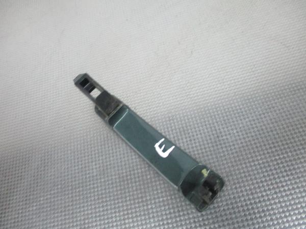 Puxador Exterior Frente Esq AUDI TT (8N3) | 98 - 06 Imagem-3 Puxador Exterior Frente Esq AUDI TT (8N3) | 98 - 06 Imagem-3