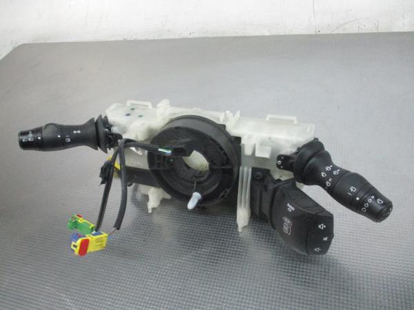 Comutador / Manete (Luzes/Piscas/Escovas/Fita) RENAULT GRAND SCÉNIC III (JZ0/1_) | 09 - Imagem-1 Comutador / Manete (Luzes/Piscas/Escovas/Fita) RENAULT GRAND SCÉNIC III (JZ0/1_) | 09 - Imagem-1