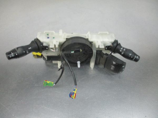 Comutador / Manete (Luzes/Piscas/Escovas/Fita) RENAULT GRAND SCÉNIC III (JZ0/1_) | 09 - Imagem-4 Comutador / Manete (Luzes/Piscas/Escovas/Fita) RENAULT GRAND SCÉNIC III (JZ0/1_) | 09 - Imagem-4