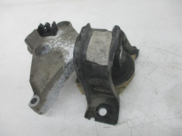 Apoio / Suporte Motor RENAULT KANGOO / GRAND KANGOO (KW0/1_) | 08 - Imagem-1 Apoio / Suporte Motor RENAULT KANGOO / GRAND KANGOO (KW0/1_) | 08 - Imagem-1