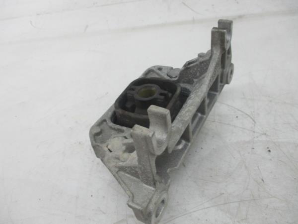 Apoio / Suporte Caixa Velocidades RENAULT KANGOO / GRAND KANGOO (KW0/1_) | 08 - Imagem-1 Apoio / Suporte Caixa Velocidades RENAULT KANGOO / GRAND KANGOO (KW0/1_) | 08 - Imagem-1