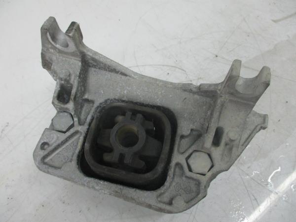 Apoio / Suporte Caixa Velocidades RENAULT KANGOO / GRAND KANGOO (KW0/1_) | 08 - Imagem-2 Apoio / Suporte Caixa Velocidades RENAULT KANGOO / GRAND KANGOO (KW0/1_) | 08 - Imagem-2