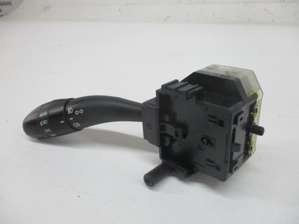 Comutador / Manete (Luzes/Piscas/Escovas/Fita) HYUNDAI i30 (FD) | 07 - 12 Imagem-1 Comutador / Manete (Luzes/Piscas/Escovas/Fita) HYUNDAI i30 (FD) | 07 - 12 Imagem-1